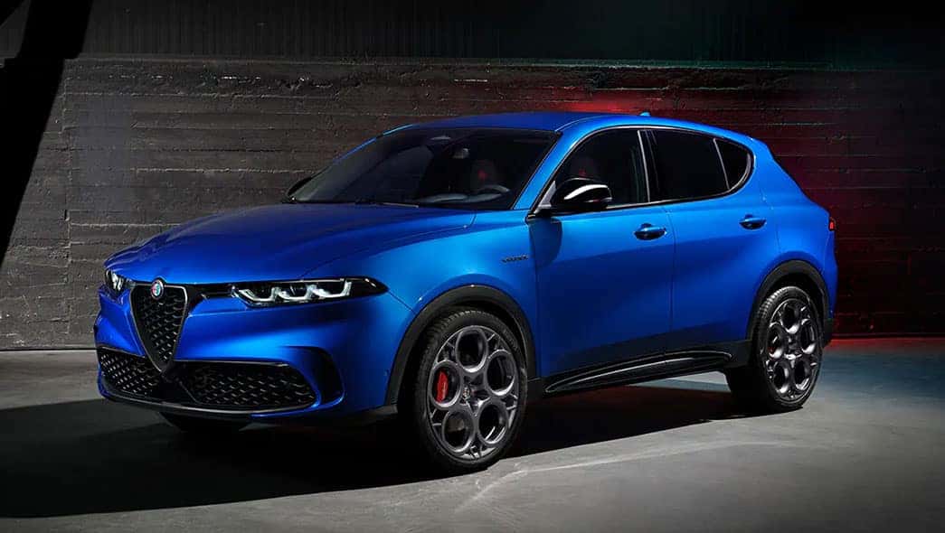 Alfa Romeo Stelvio Features - 2024 Model Review - Design & Performance