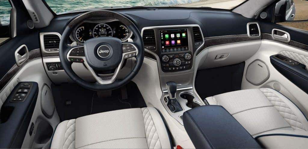 Interior - 2018 Jeep Grand Cherokee near Gurnee IL