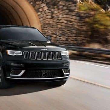 2019-Jeep-Grand-Cherokee-emerging-from-tunnel