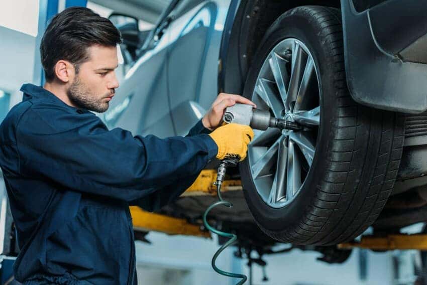 Auto Body Shop and Car Repair Louisville | Bob Hook Chevrolet