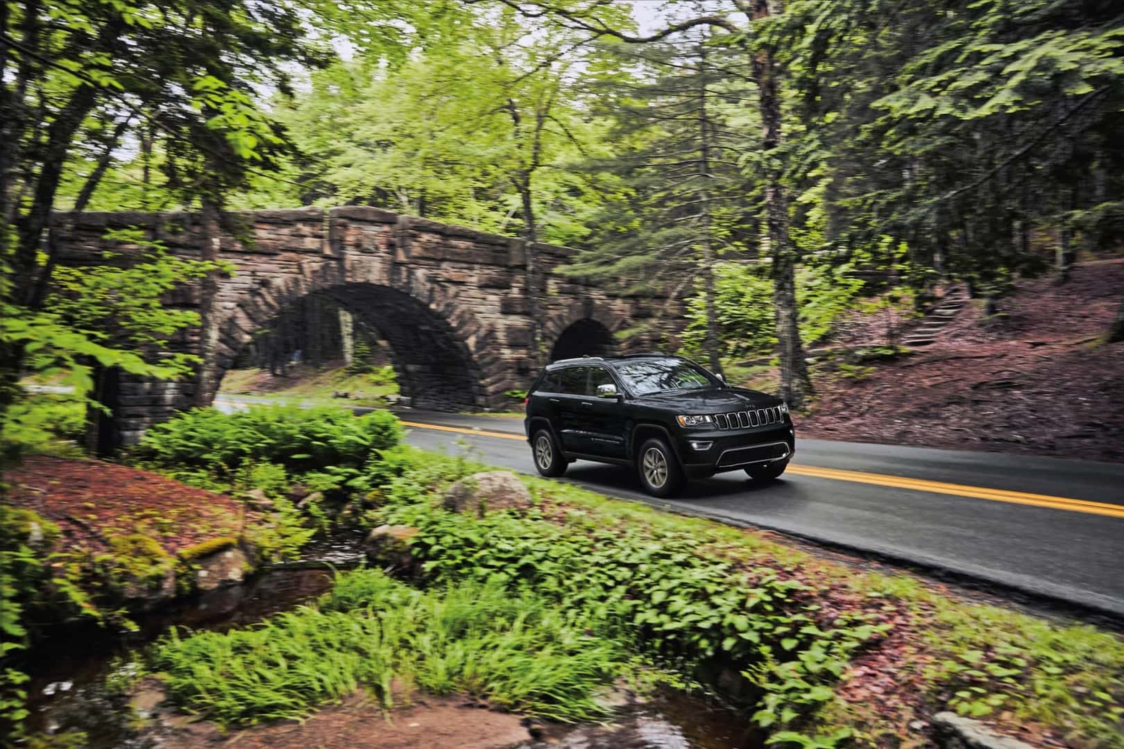 2022 Grand Cherokee vs Honda CR-V