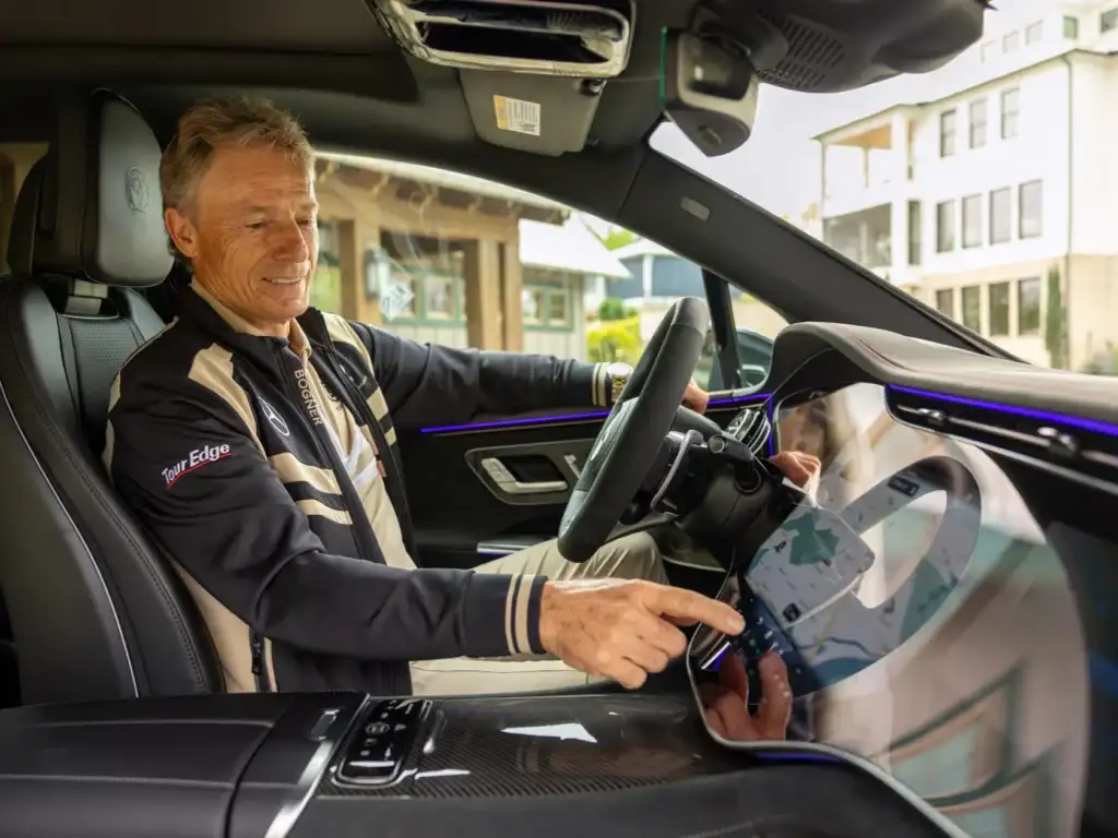 Golfer-Bernhard-Lagner-Using-MBUX-Infotainment-System