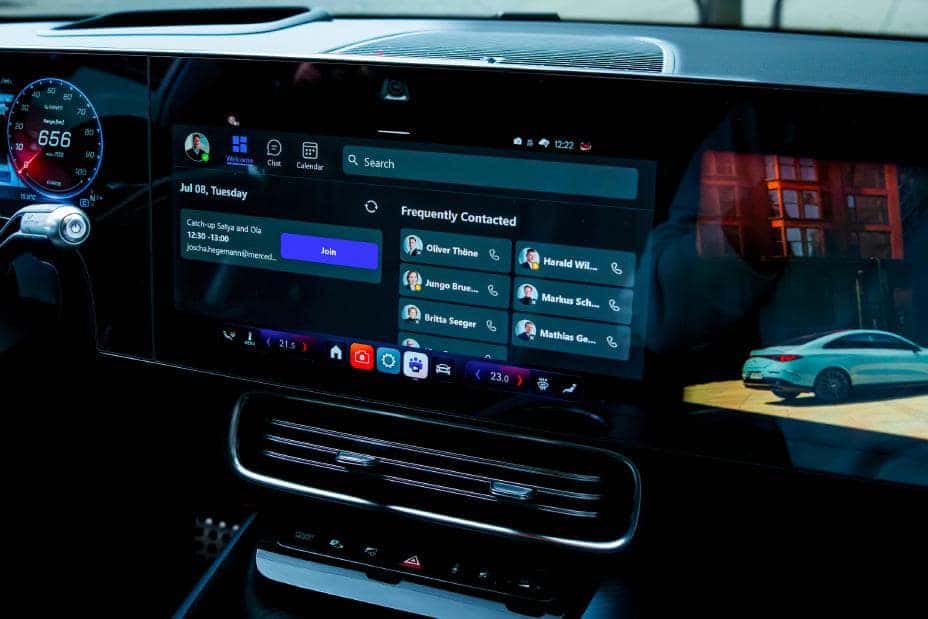 Mercedes-Benz-and-Microsoft-Announce-Collaboration-1