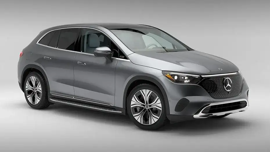 Exterior de un SUV Mercedes-Benz EQE 2026