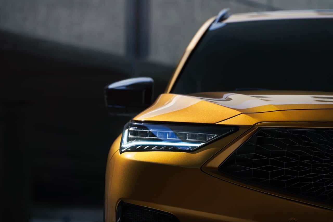 Closeup of the 2026 Acura MDX front end and headlight