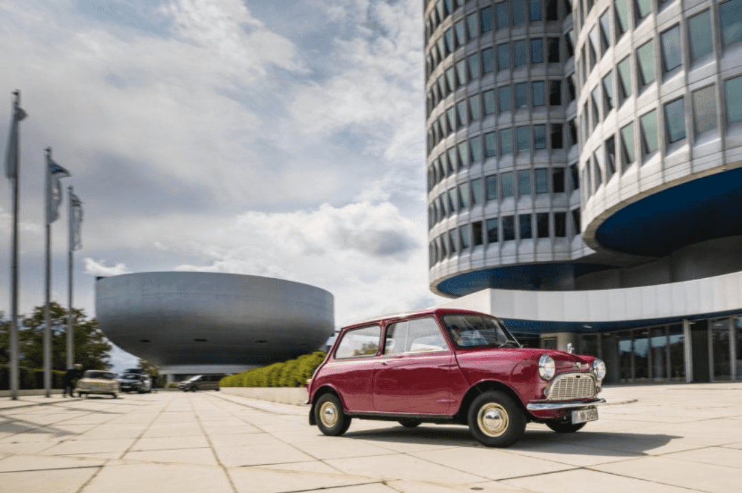 1959 Morris Mini 850 and 1967 Cooper S 1275 GT – Minimalism