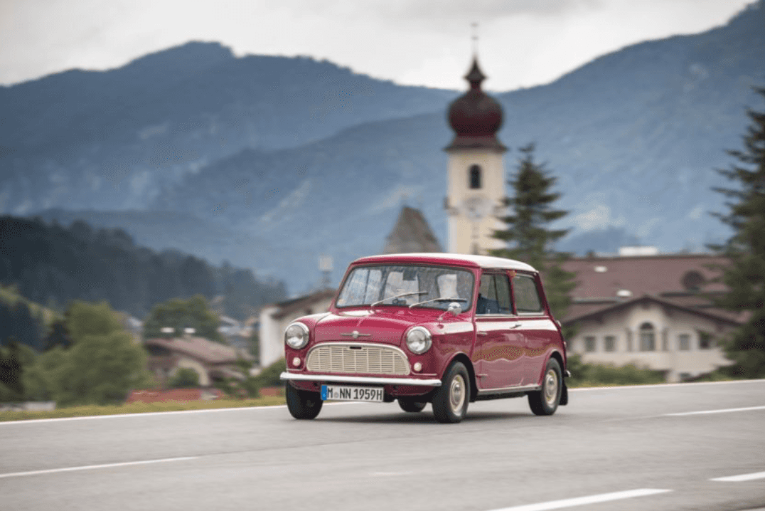 1959 Morris Mini 850 and 1967 Cooper S 1275 GT – Minimalism