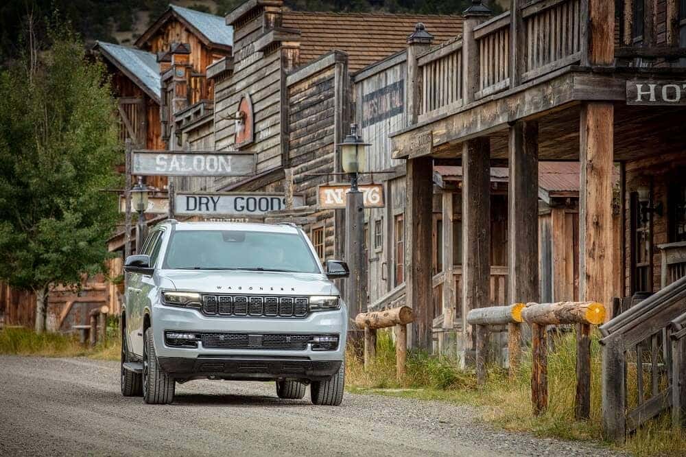 2025 Wagoneer vs. Grand Wagoneer