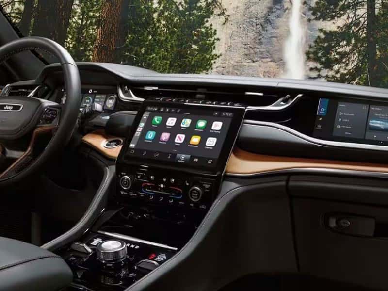 Jeep Grand Cherokee Technology