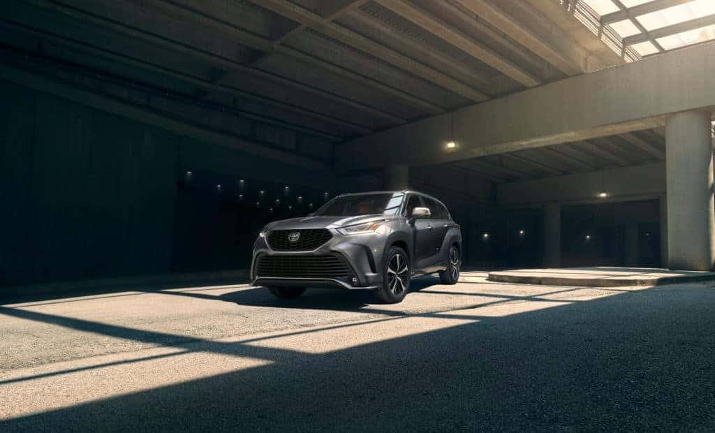 2021 Toyota Highlander in Gray