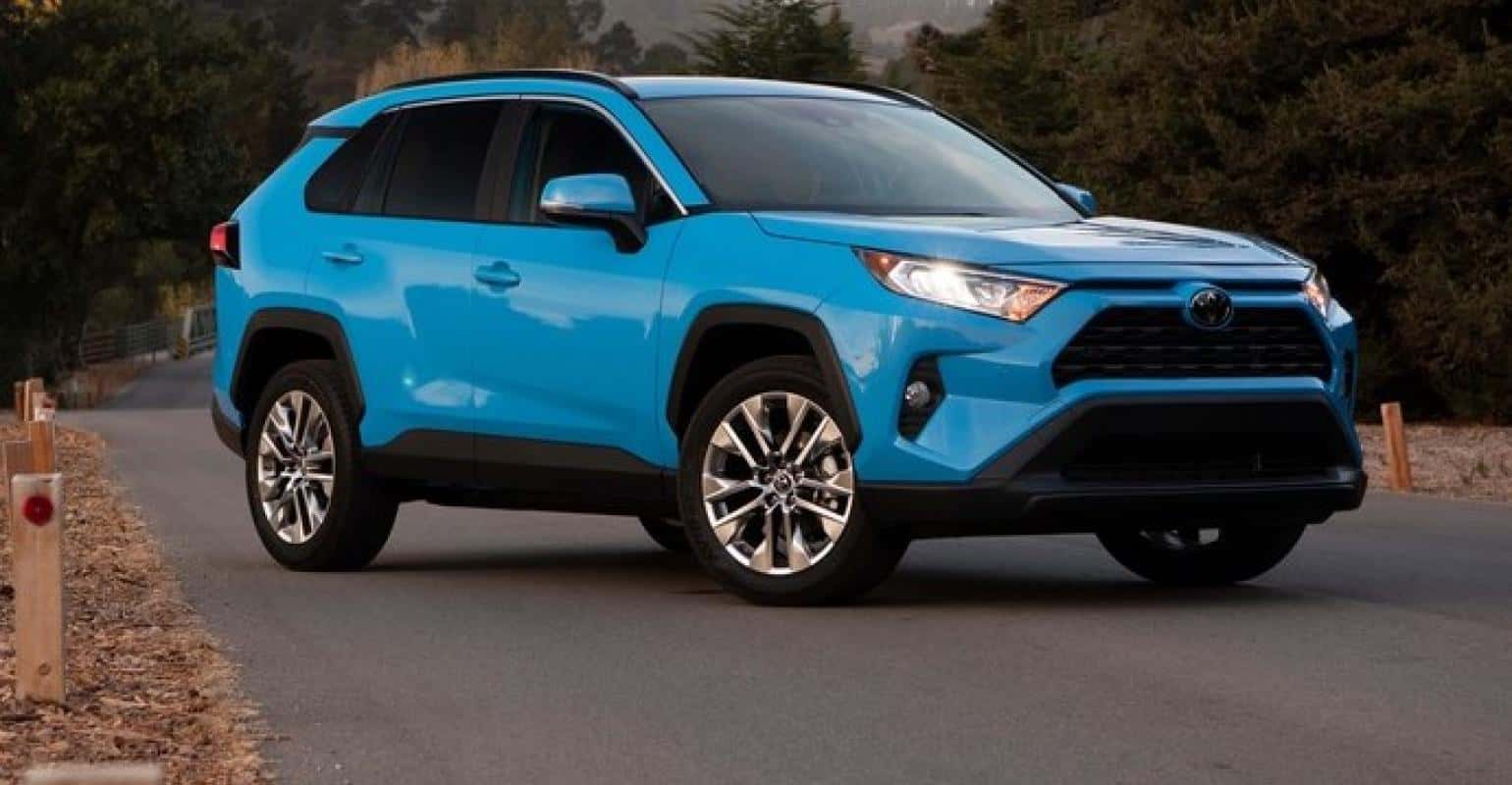 2019 Toyota RAV4 LE Vs 2019 Honda CR-V