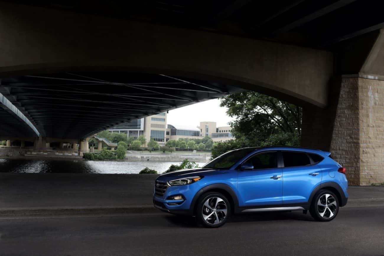 2019 Hyundai Tucson Essential Vs 2019 Honda CR-V