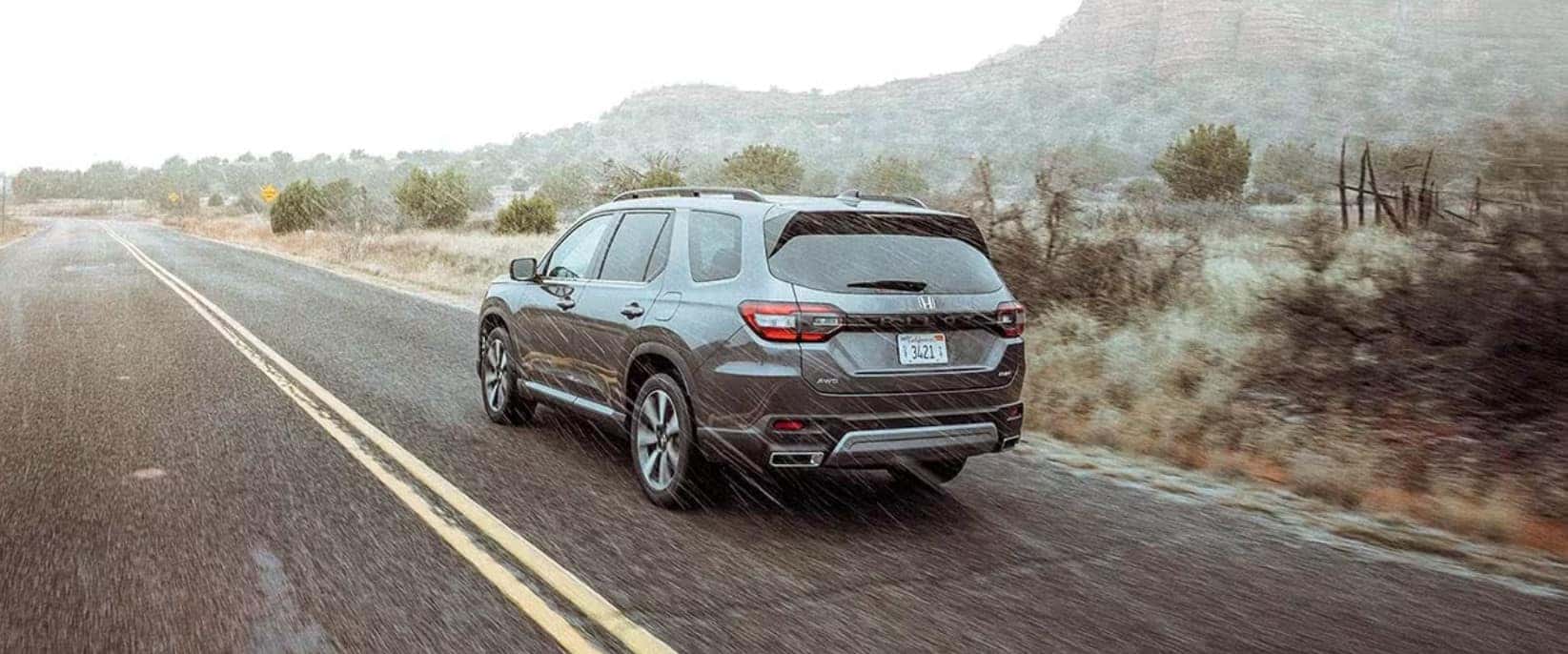 What is the interior of the 2023 Honda Pilot like?