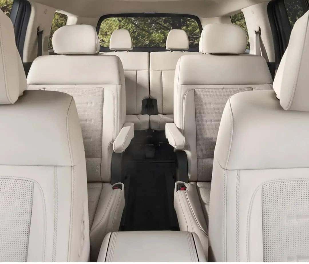 Color, Trim, and Paint on the 2025 Hyundai Santa Fe | Hyundai Medford, image size:1080x925