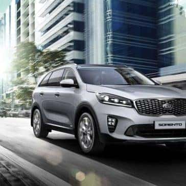 2019-Kia-Sorento-in-the-city