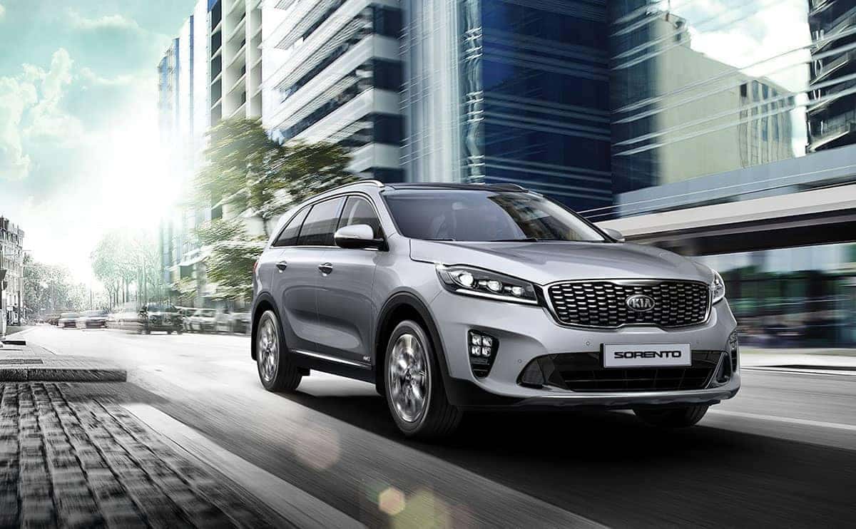 2019-Kia-Sorento-in-the-city