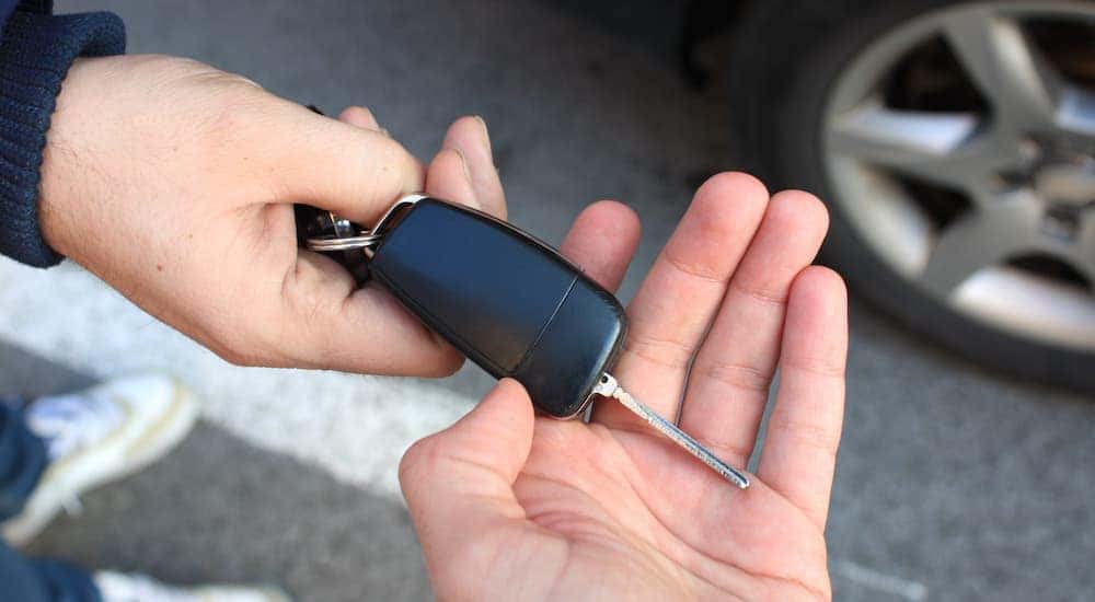 Handing over the car keys after selling your car