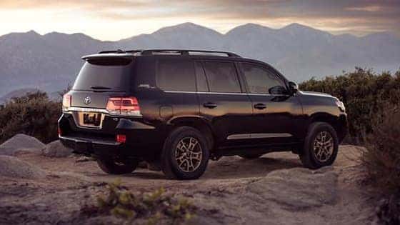 2020-Heritage-Edition-Land-Cruiser