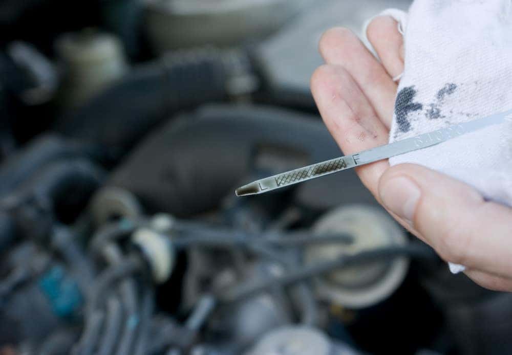 Checking oil