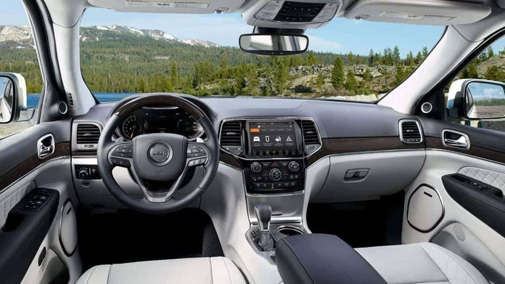 2019 Jeep Grand Cherokee front interior