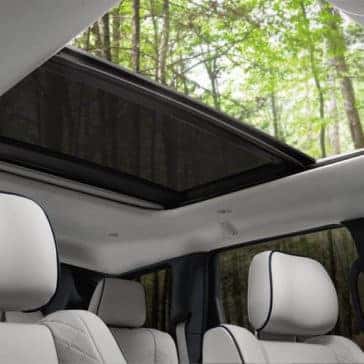2018 Jeep Grand Cherokee dual pane sunroof