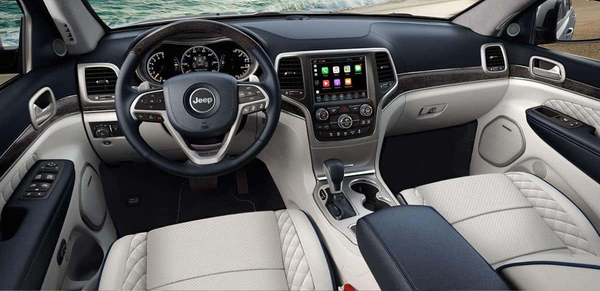 2018 Jeep Grand Cherokee interior
